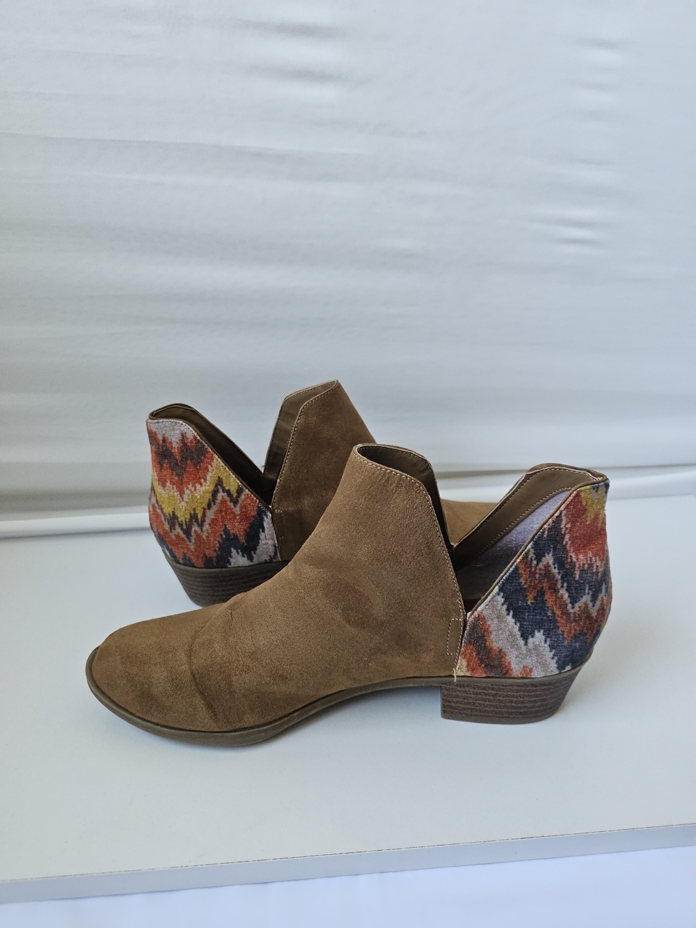Indigo rd. Brown Suede Boho Ikat Pattern Ankle Booties Size 10M